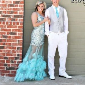 Mac Duggal Turquoise prom dress